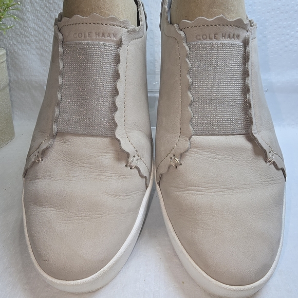 COLE HAAN GRANDPRO SPECTATOR SCALLOPED SLIP ON SNEAKER WOMENS SIZE 8 EUC - Picture 5 of 9